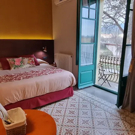 Els Jardins De La Martana Hotel 3*